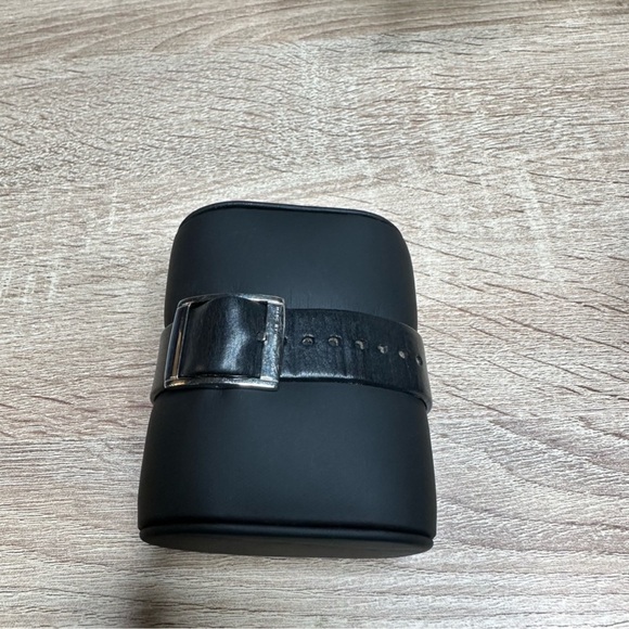 MARC BY MARC JACOBS BLACK WOMENS LEATHER WATCH AUTHENTIC FINAL $49 - Picture 8 of 10